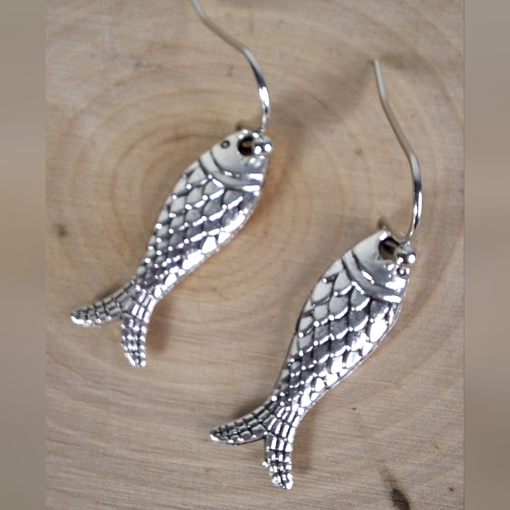 Silver Tone Fish Earrings - Picture 2 of 5